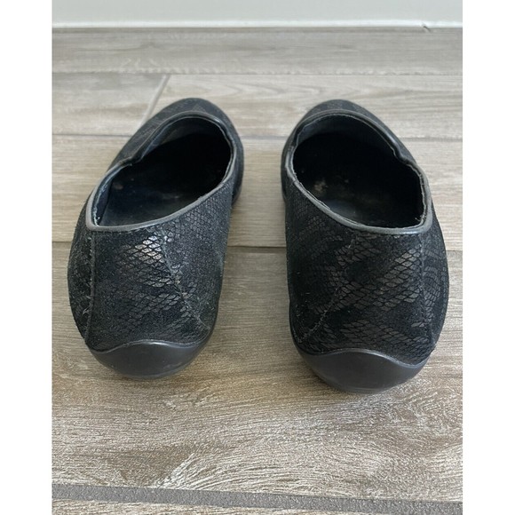 Dansko Olivia Slip Ons Shoes Bronze Snake Print Sz 36 5.5 to 6 Comfy Loafers - Picture 4 of 8